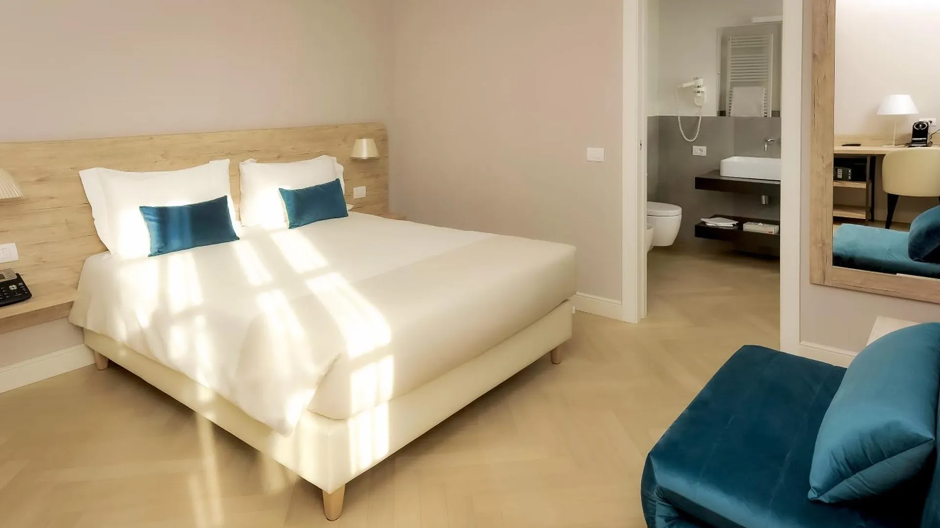 Bergamo Inn 43 Guest house