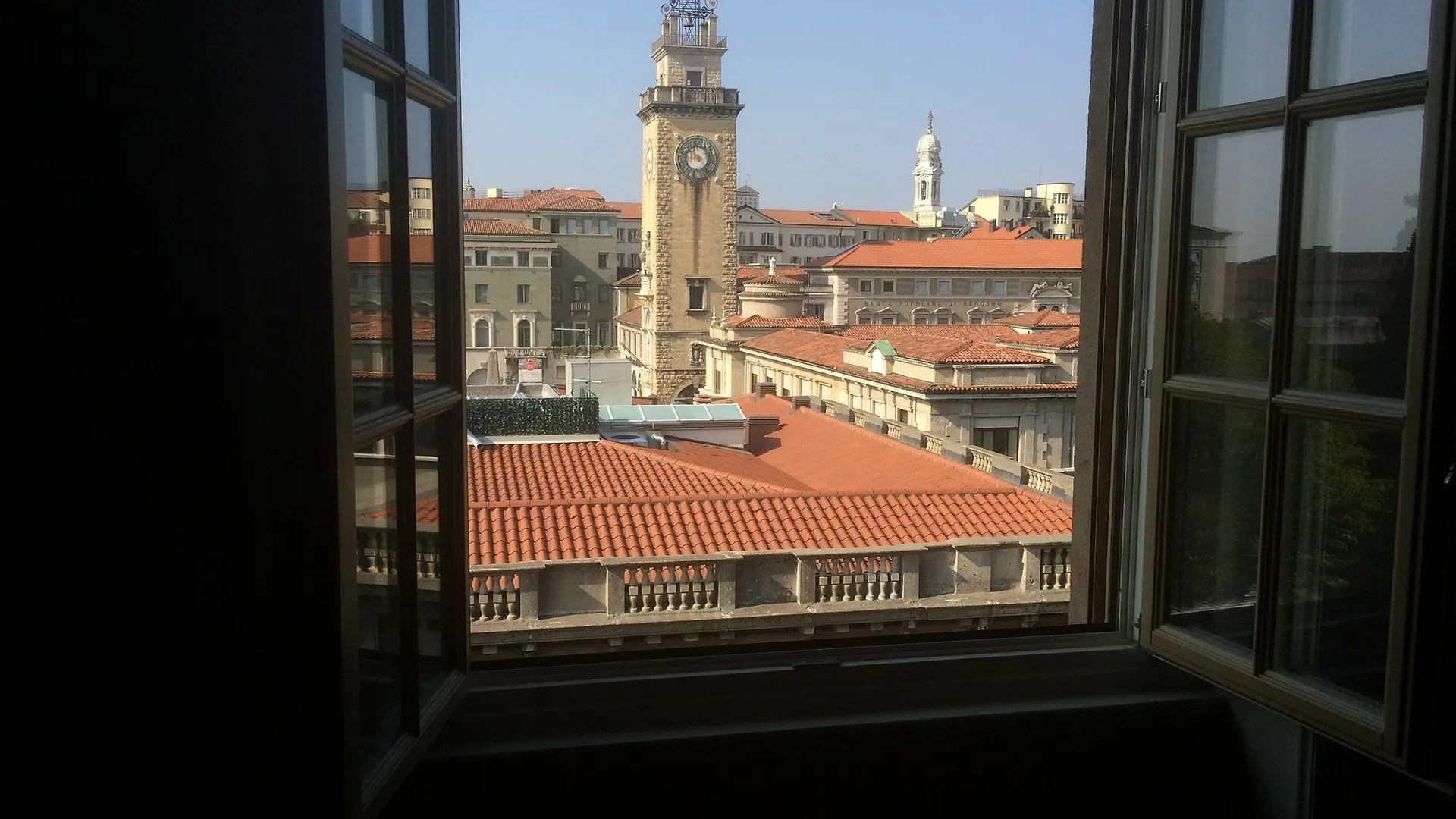Bergamo Inn 43 2*,